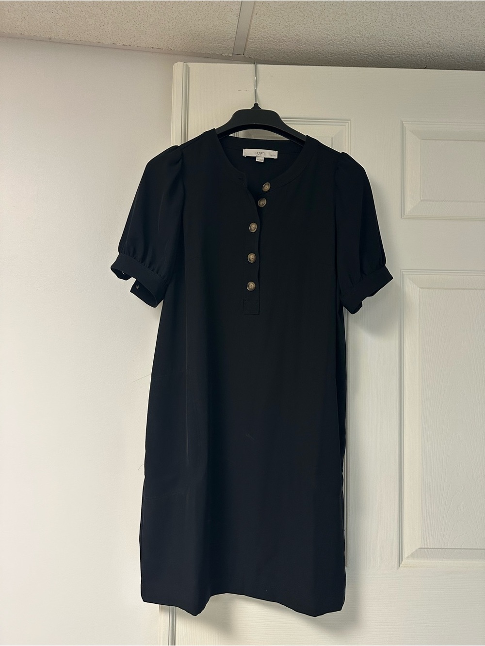 Black short sleeve dress